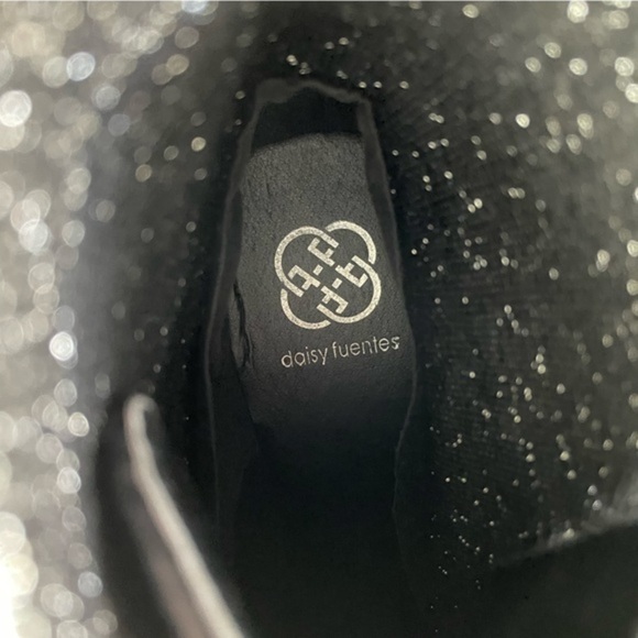 Daisy Fuentes Women's Black Combat Boots Size 11 - Picture 6 of 9